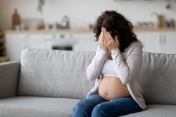 Ce este atonia uterină, afecțiunea din cauza căreia a murit Mădălina, tânăra polițistă de 29 de ani. Moartea intervine în mai puțin de 1% din cazuri Ce este atonia uterină, afecțiunea din cauza căreia a murit Mădălina, tânăra polițistă de 29 de ani. Moartea intervine în mai puțin de 1% din cazuri